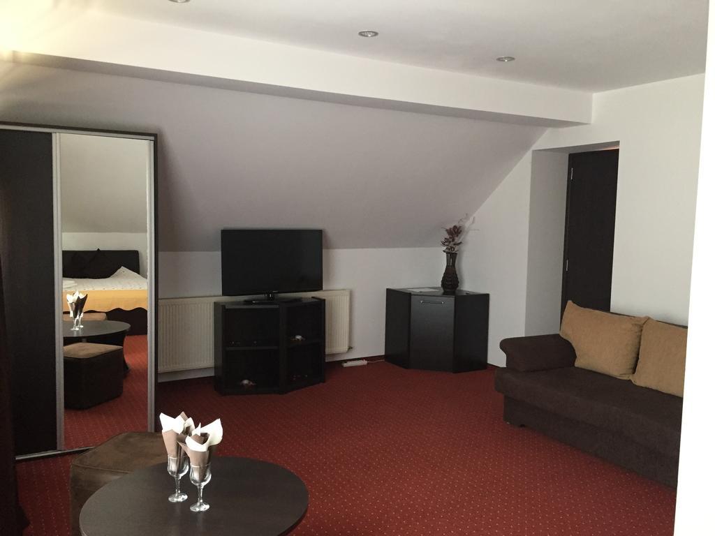 Pensiunea Domnika Dej Quarto foto